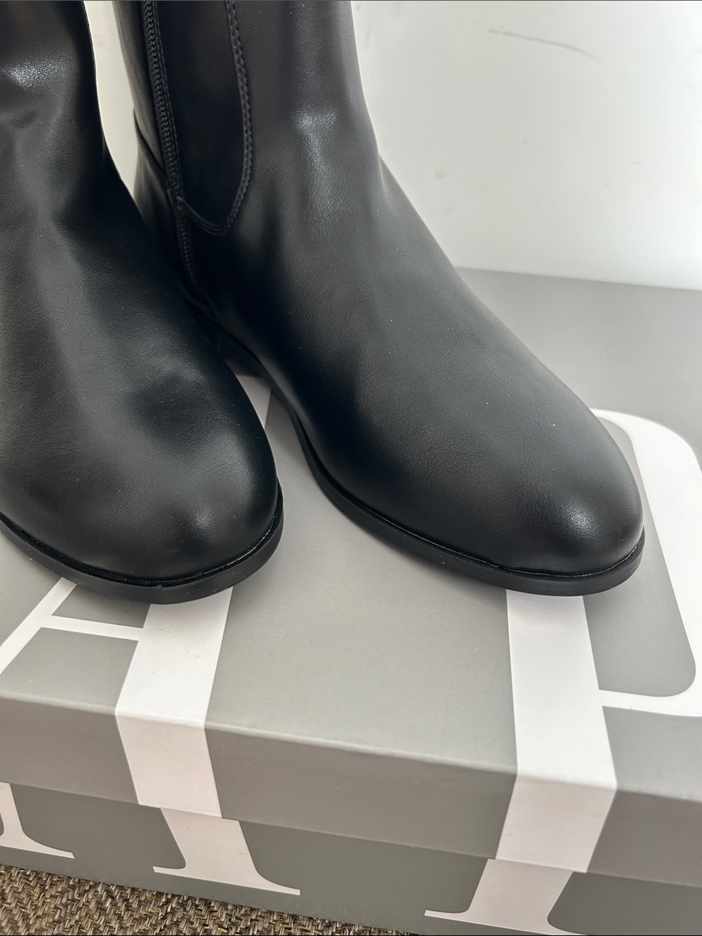 GAP Riding Boot - Picture 4 of 14
